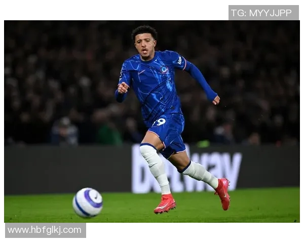 桑乔的崛起与挑战：从天才少年到足球场上的璀璨明星之路